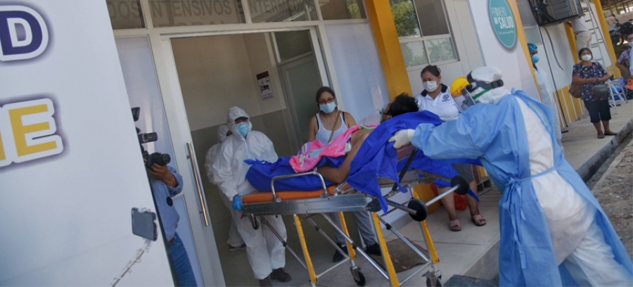Pacientes ingresan a los nuevos ambientes COVID-19 del Hospital Santa Rosa